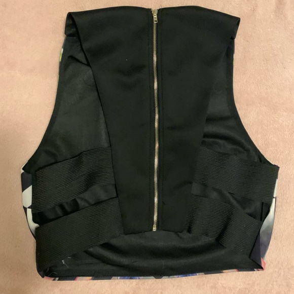 Blouses Bundle (Size: Small) - Picture 5 of 11